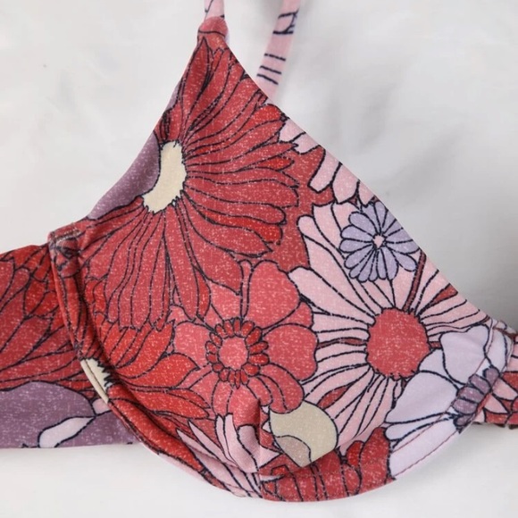 Bikini set! - Picture 4 of 5